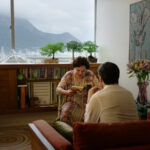 Curta! estreia “Onde Está Você, João Gilberto”, aventura investigativa em busca do paida Bossa Nova Georges conta com a ajuda de Miúcha e amigos de João Gilberto para encontrar o artista (Crédito:Divulgação/Curta!)