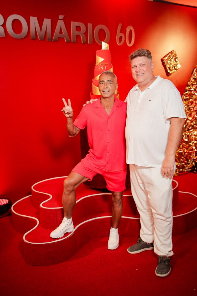 Romário abre celebração dos 60 anos com jantar luxuoso que marca início de três dias de festa rompario e leco biagionicredito fares rames (2)