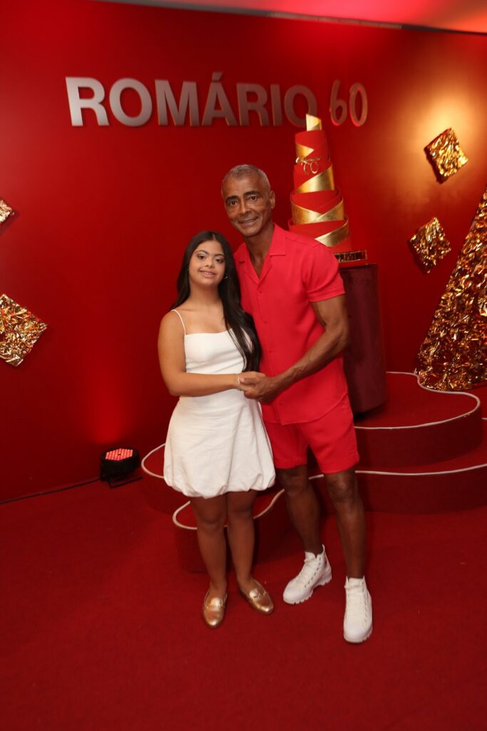 Romário abre celebração dos 60 anos com jantar luxuoso que marca início de três dias de festa vlds0042 ivy faria e romario