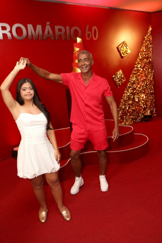 Romário abre celebração dos 60 anos com jantar luxuoso que marca início de três dias de festa vlds0048 ivy faria e romario
