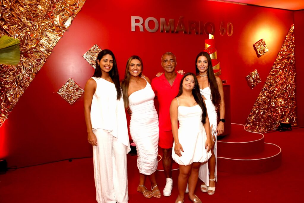 Romário abre celebração dos 60 anos com jantar luxuoso que marca início de três dias de festa vlds0064 isabella faria, monica faria, romario, ivy faria e danielle favato